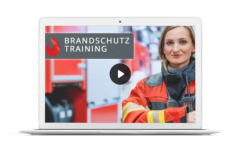 Frau in Feuerwehrkleidung