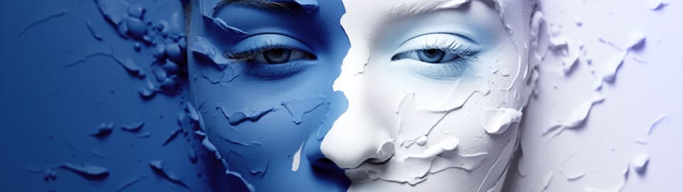 Kursübersicht Antidiskriminierung Gesicht in blauer und weißer Farbe